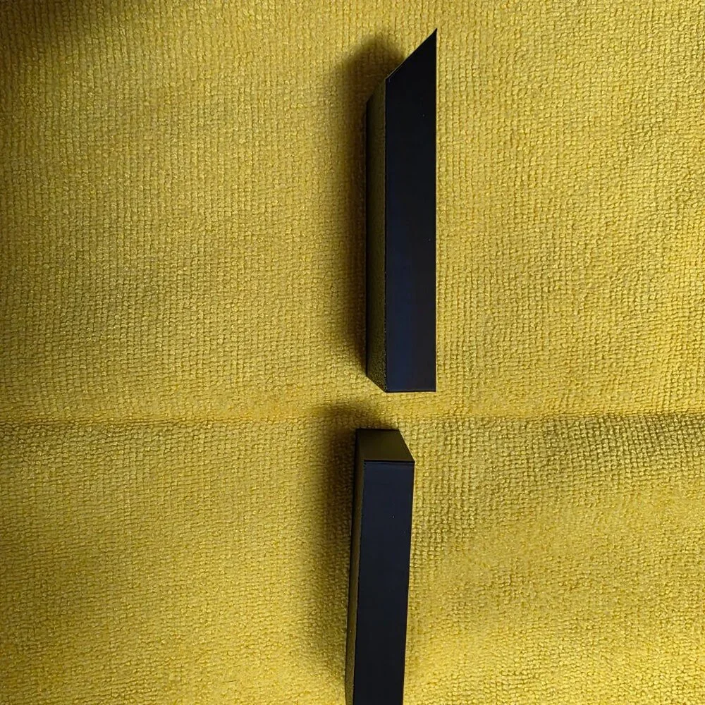 Tesla Model S Flip phone charging block